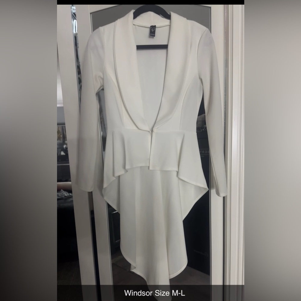 GORGEOUS cream/off white blazer with tail!!
